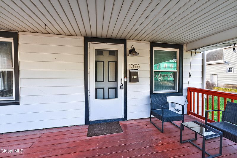 4th image of 1076 Regent Street