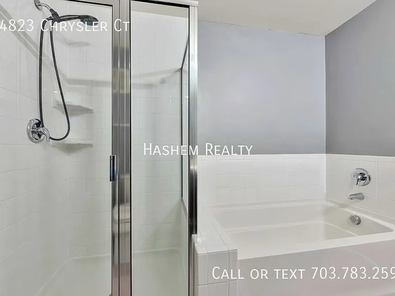 14823 Chrysler Ct — Photo 11