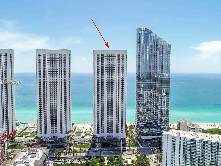 15811 Collins Ave #2802 — Photo 7