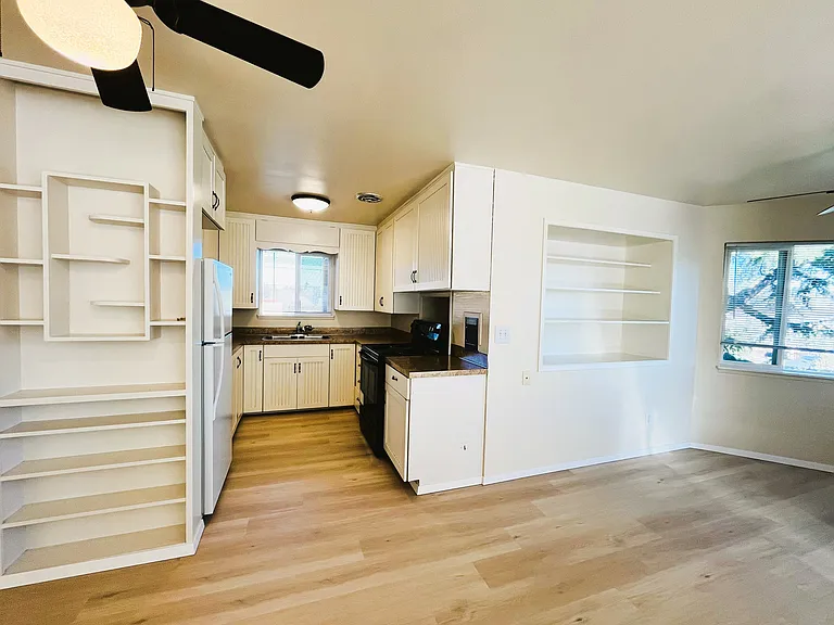 4760 22nd Ave NE #12 — Photo 8