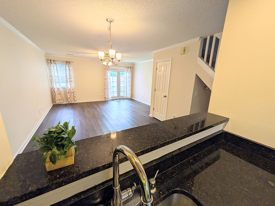 Open Kitchen