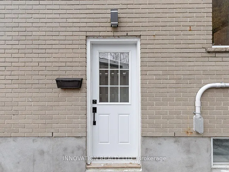 925 Elsett Dr — Photo 2