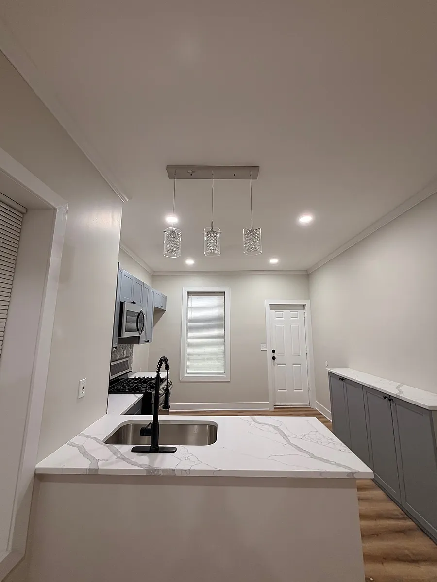 Building Photo - 420 E 28th St #1