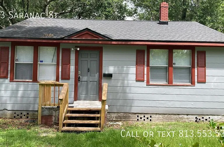 823 Saranac St — Photo 1