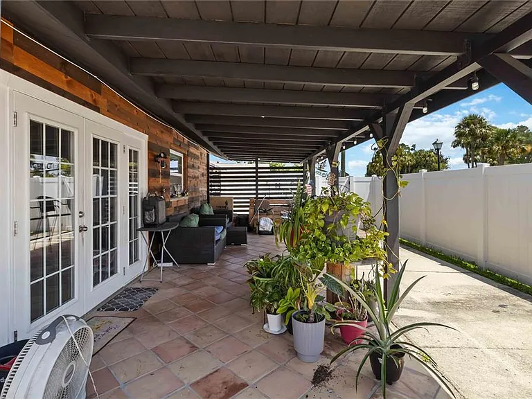 10327 Parkcrest Dr — Photo 22