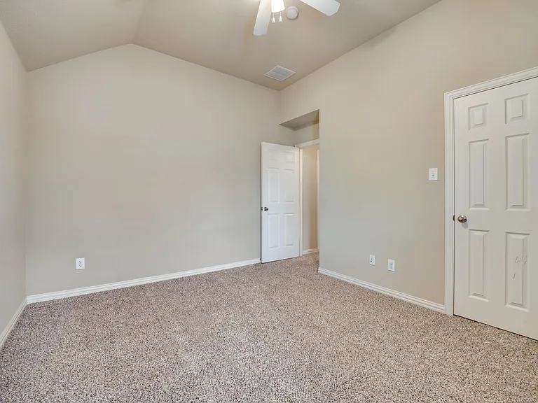 6072 Wallis Dr — Photo 32