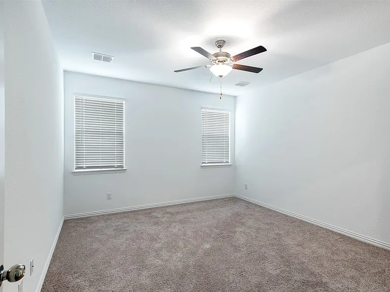 537 Robinson Way — Photo 9
