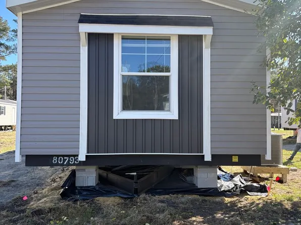 139 Hubert Blvd, Hubert, NC