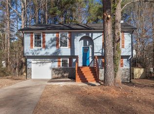 230 Woodhue Forest Ln, Atlanta, GA 30349