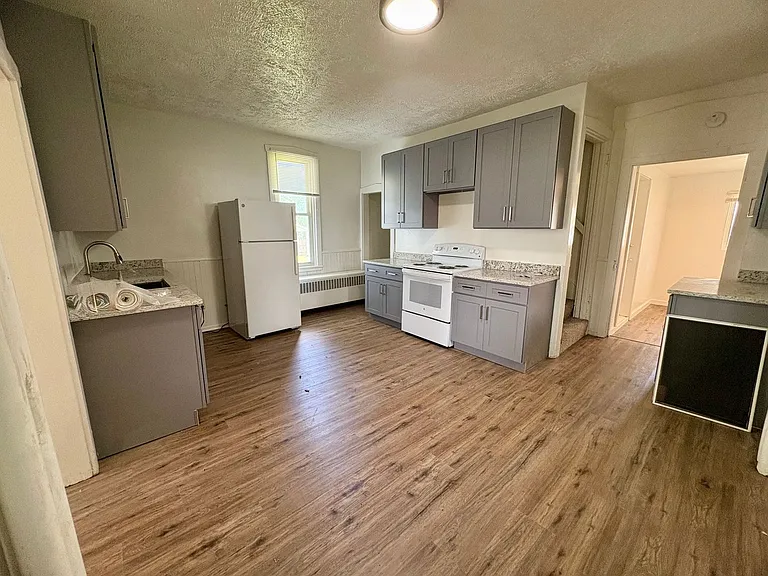 539 & 541 S Market St — Photo 26