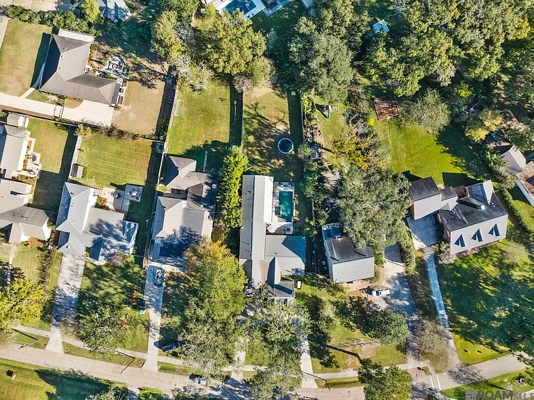 6363 Sevenoaks Ave — Photo 45