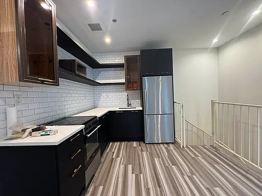 Rented by Pear NYC LLC | media 29