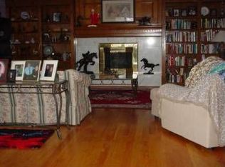 22686 New Rd, South Bend, IN 46614