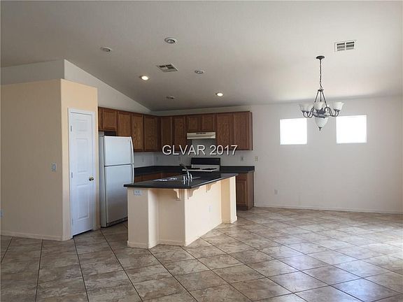 4th image of 3816 Aspen Creek Ave