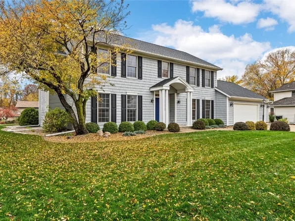 4821 Millbrook Ct NE, Cedar Rapids, IA 52411