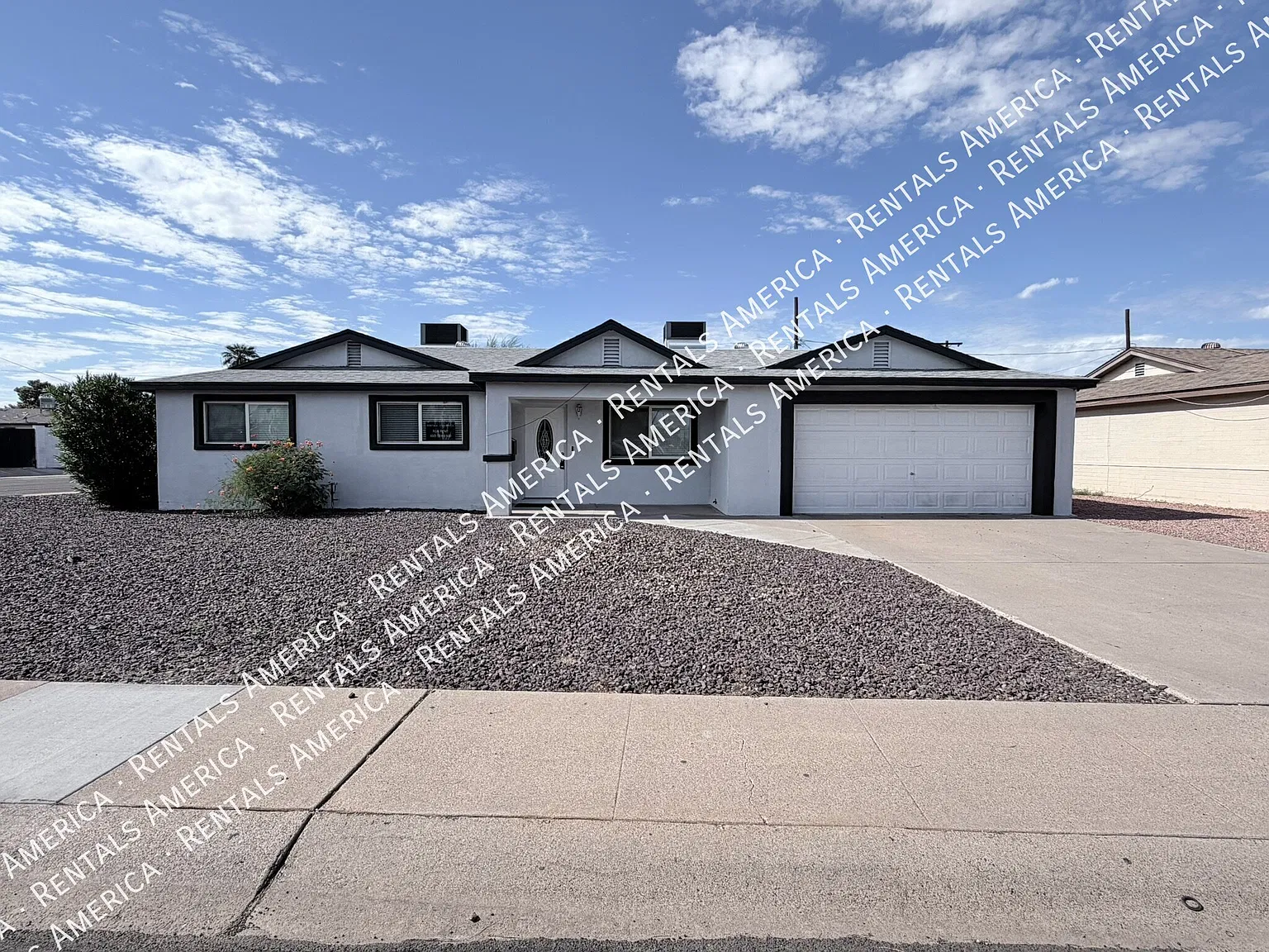 Spacious 2 Master Bedrooms- Scottsdale 4 bedroom 3 baths — Photo 1