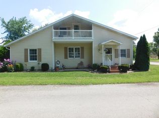 208 S Washington St, Gaston, IN 47342