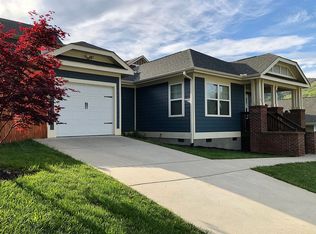 11 Teems Ln, Asheville, NC 28805