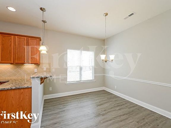 5th image of 4960 Long Grove Dr
