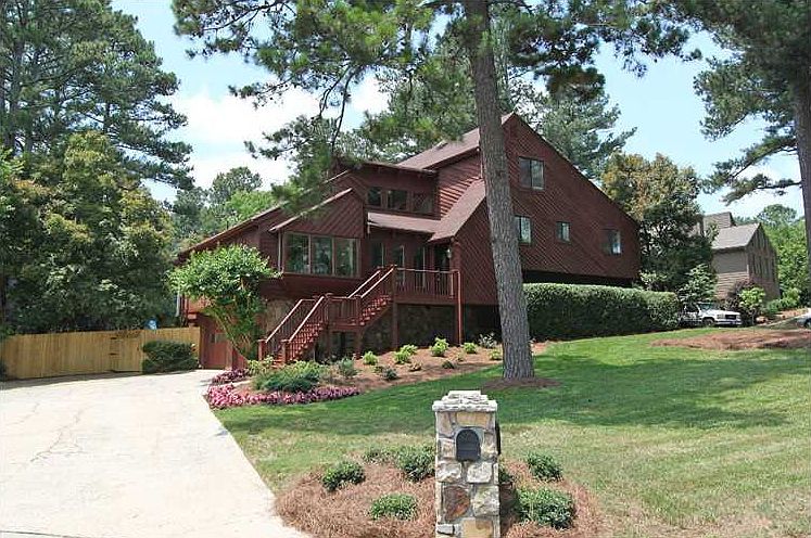 1st image of 2031 Shadow Bluff Ct NE