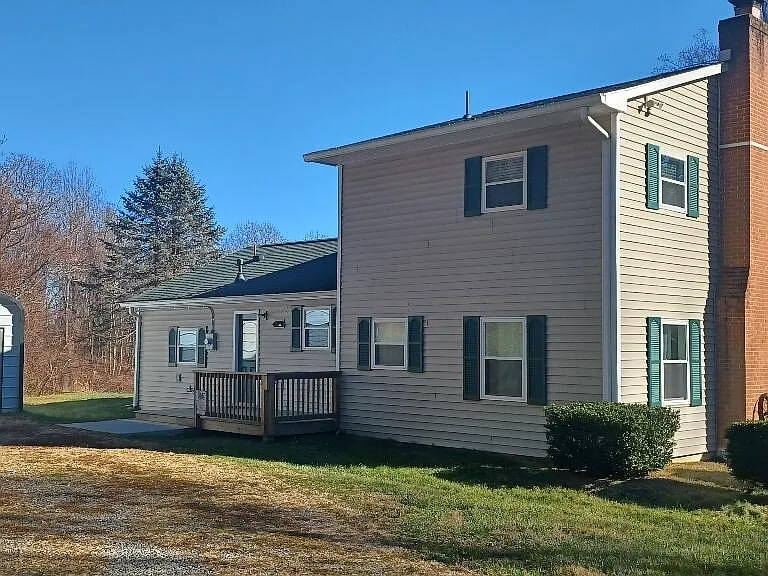 7673 Bent Mountain Rd — Photo 4