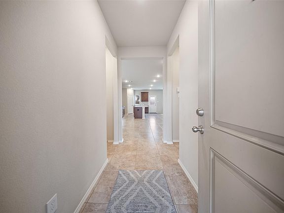 4th image of 5031 Chestnut Orchard Dr