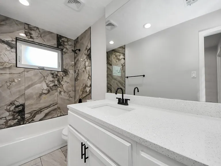 10602 Raydell Dr — Photo 12