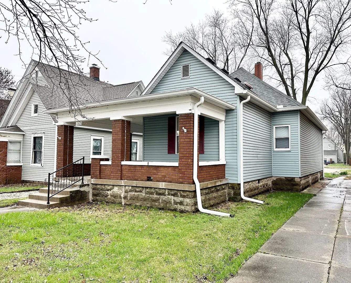 Beautifully Renovated 3-Bedroom Home Near 12 Points! — Photo 3