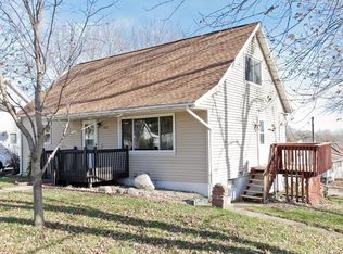 3119 Clover Dr SW, Cedar Rapids, IA 52404