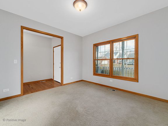4th image of 514 N Warwick Ave