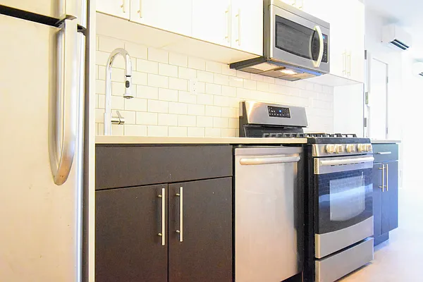 Rented by Highline Residential | media 3