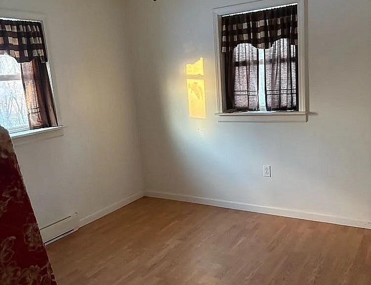 1410 W 2nd St — Photo 13
