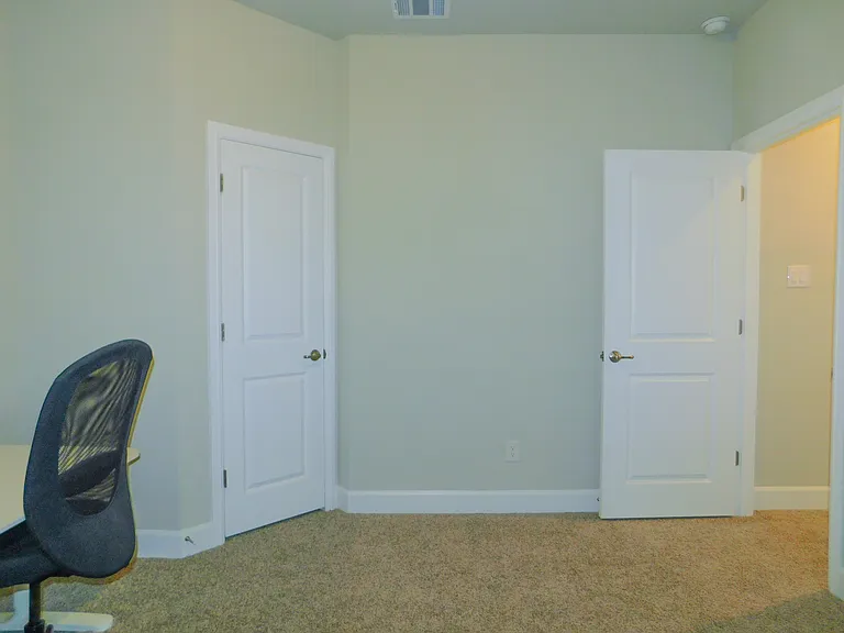 1021 Pitch Pine St — Photo 28