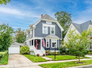 65 Mapleton Rd, Grosse Pointe Farms, MI 48236