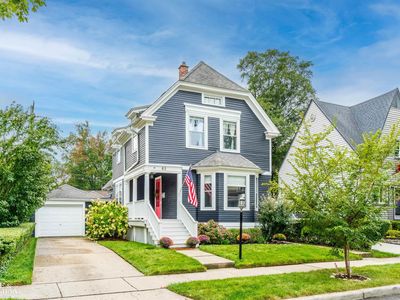 65 Mapleton Rd, Grosse Pointe Farms, MI, 48236