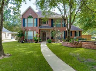 726 Forest Lane Dr, Conroe, TX 77302