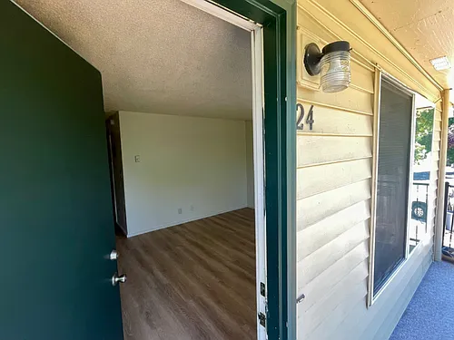 555 Tyler St #24 Photo 1