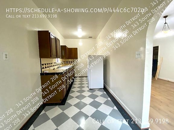 4th image of 343 S Detroit St APT 208