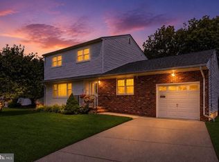 9 Ashford Dr, Hamilton, NJ 08610