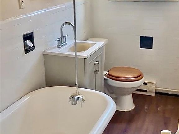 4th image of 397 W Allen St APT 1