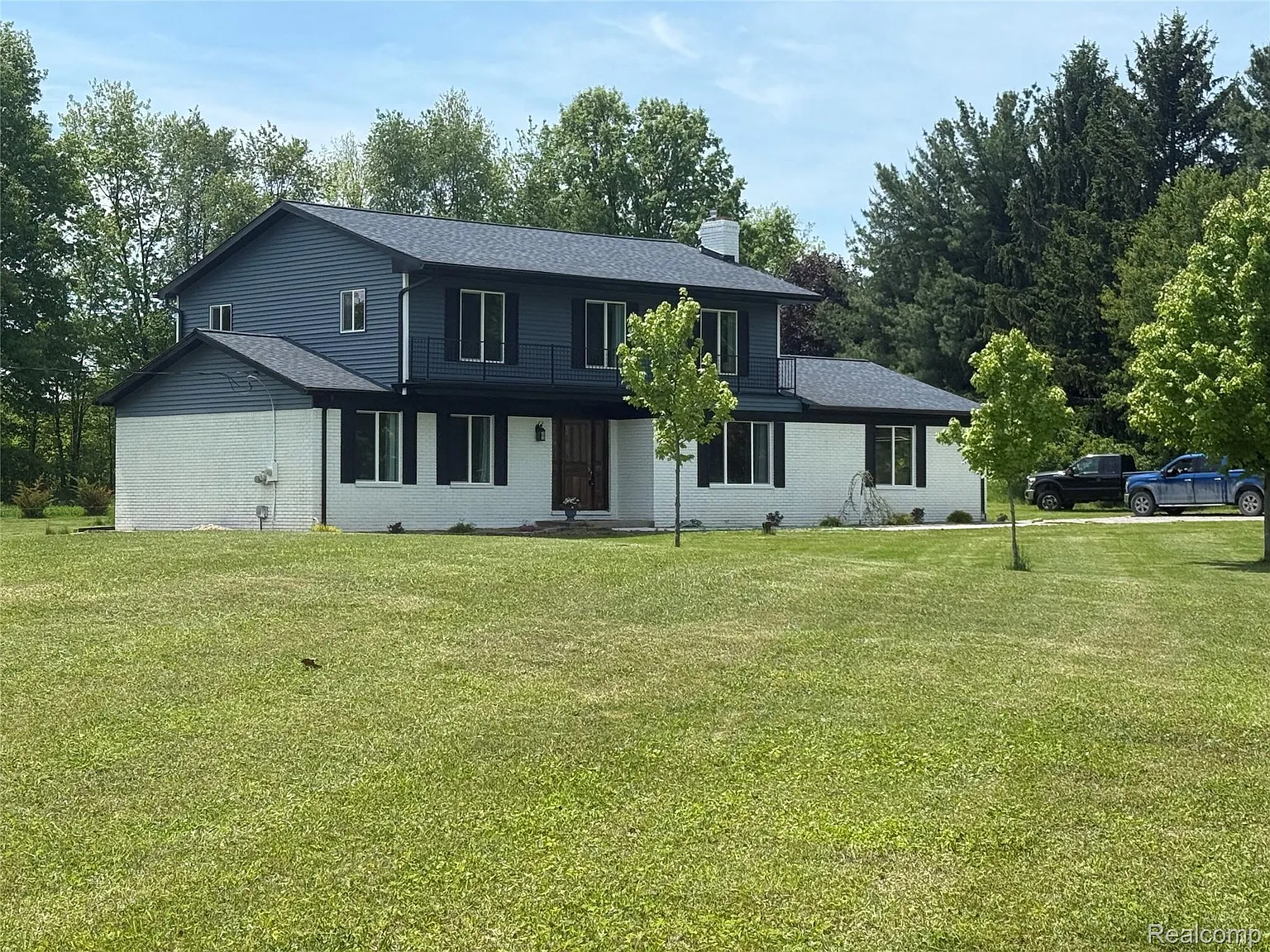 1700 Oakwood Rd photo 1