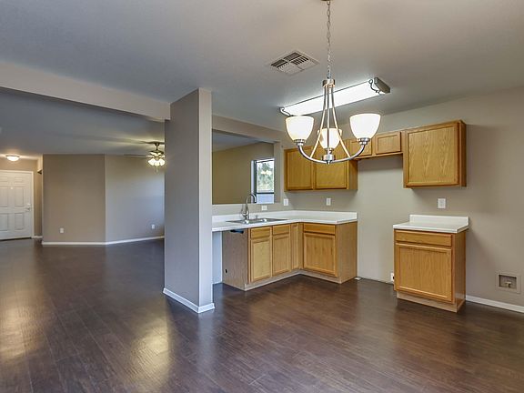 4th image of 2515 W ROMLEY Avenue