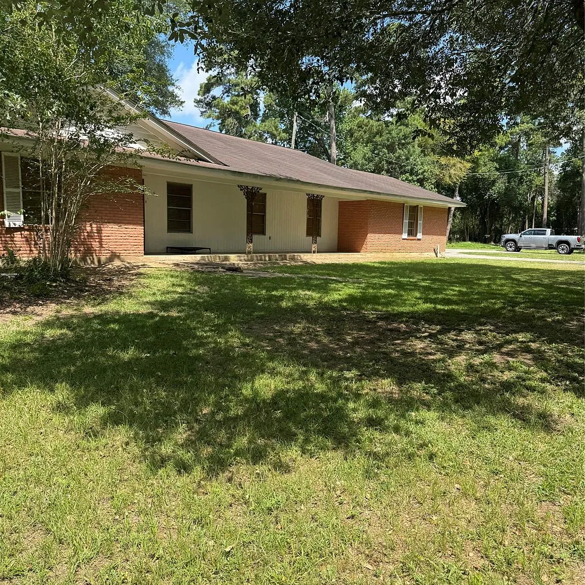 3 bed, 2.0 bath, 1982 sqft, $2,000 — Photo 3