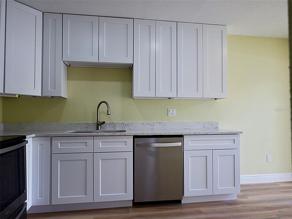 3rd image of 2317 SUN VALLEY CIRCLE #2317