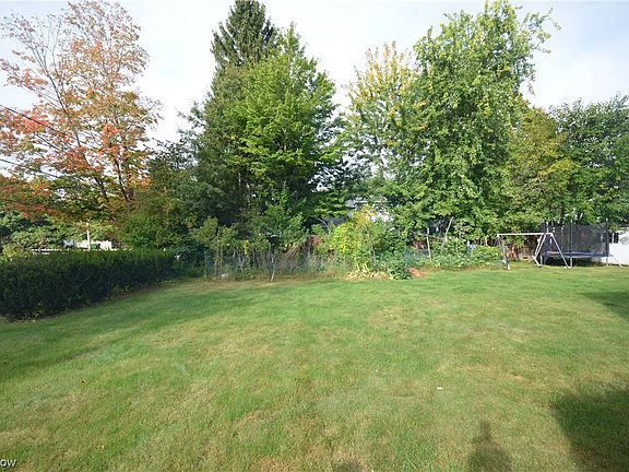 4th image of 202 Green Hill Dr