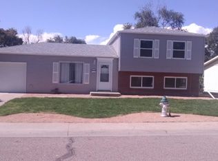 61 Caledonia Rd, Pueblo, CO 81001