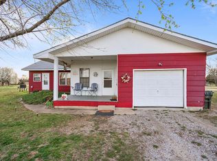 5262 Reno Rd, Neodesha, KS 66757