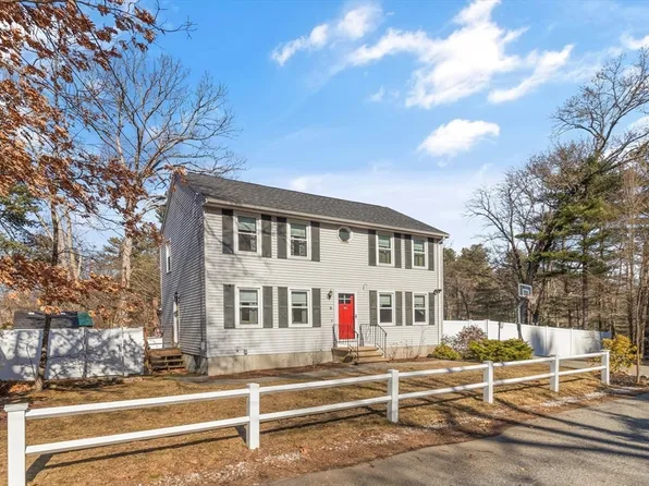 8 Shaughnessy Ln, Billerica, MA 01821