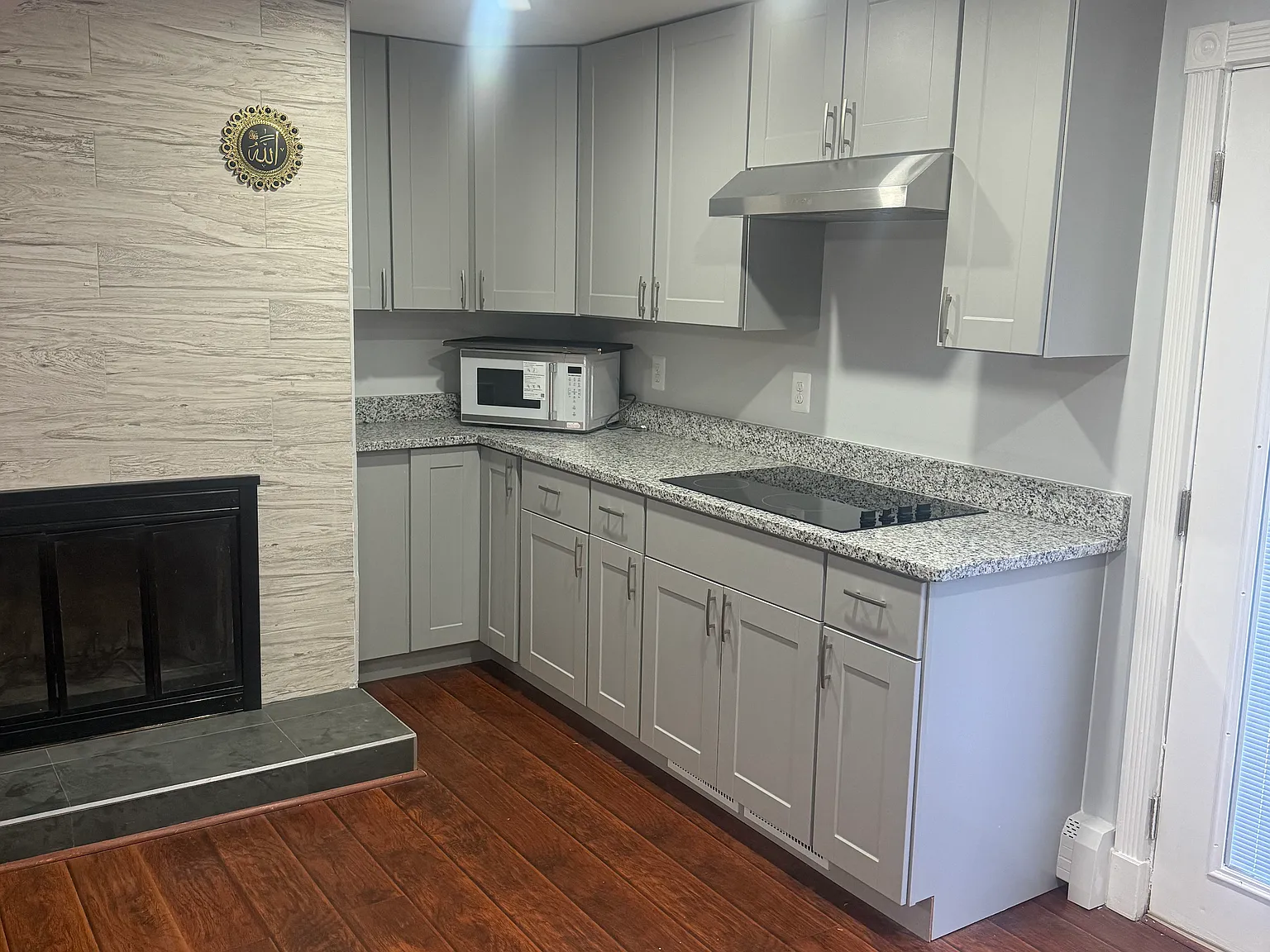 Kentland Dr, Woodbridge — Photo 2