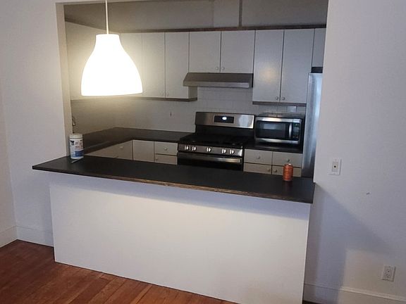 3rd image of 431 55th St Floor 1